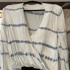 V neck long sleeve blouse